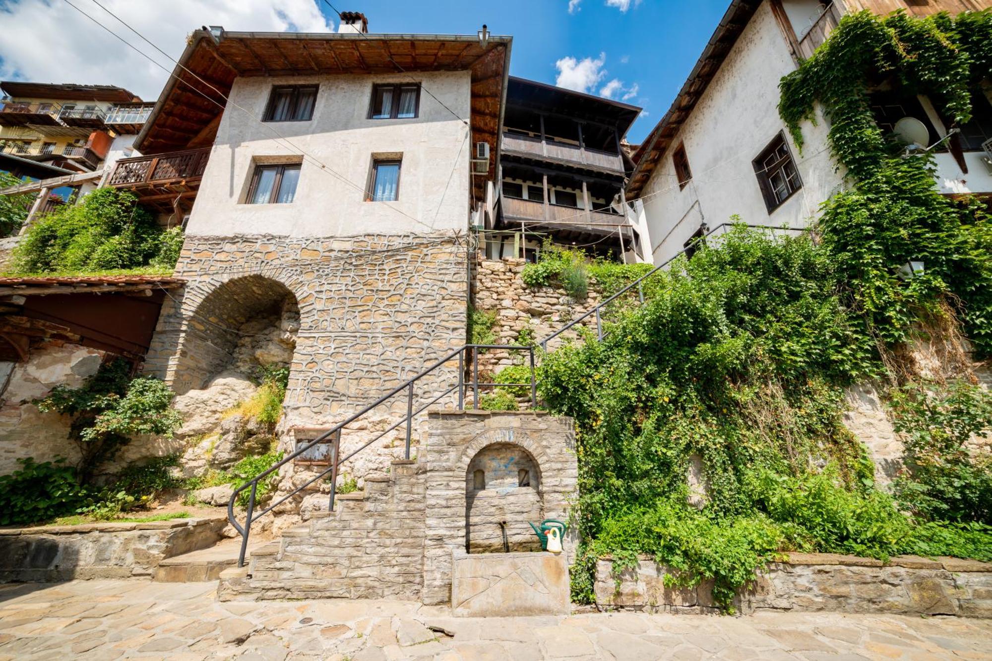 Iatrus Guest Apartment & Sauna Veliko Tărnovo Exterior foto