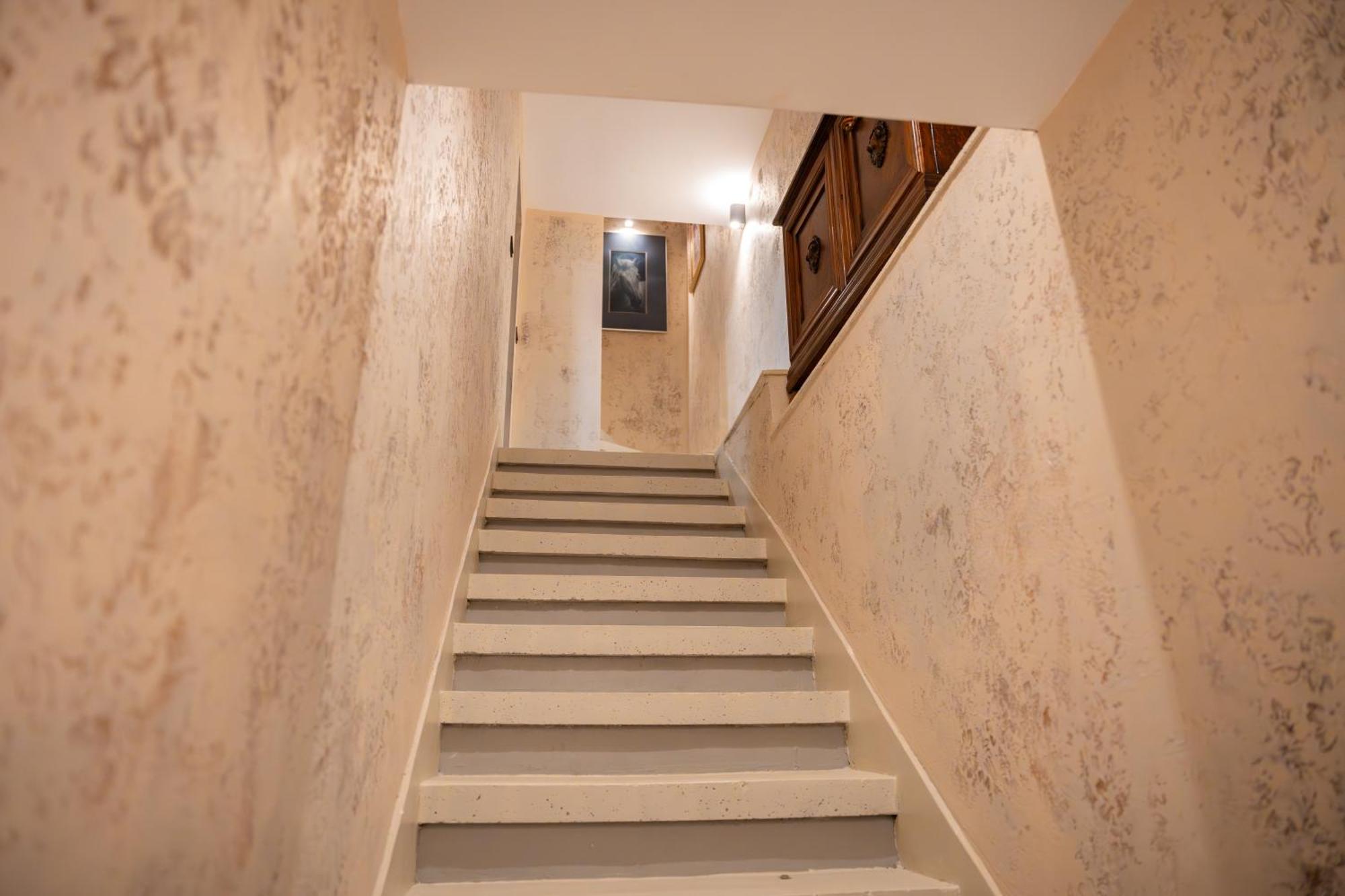 Iatrus Guest Apartment & Sauna Veliko Tărnovo Exterior foto